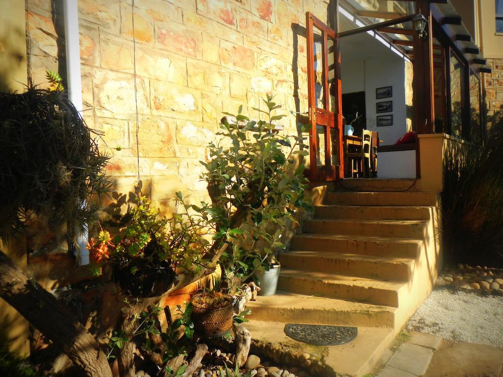 Stone Cottage Self-Catering Apartments Plettenberg Bay Ruang foto